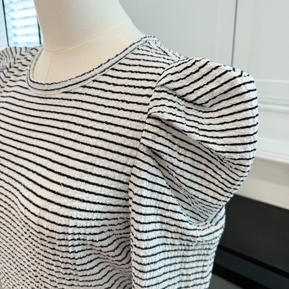 LOFT Navy & White Striped Puff Sleeve Sweater 💙🤍 – Size Medium ✨ - Picture 3 of 7
